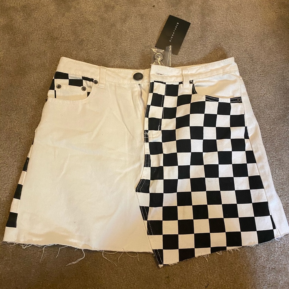 Signatures new with tag skirt